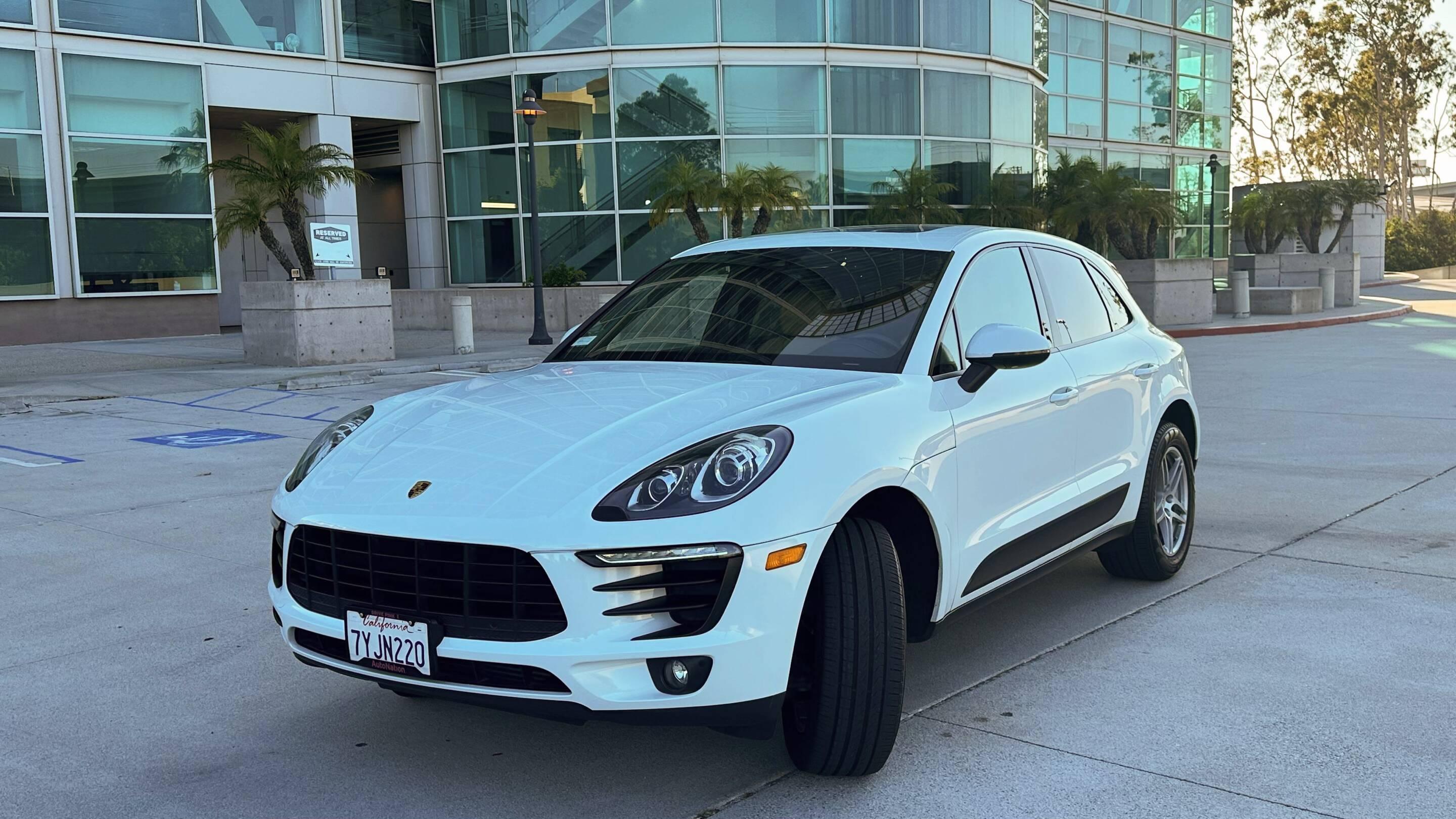 Porsche Macan 2017 in Los Angeles, CA