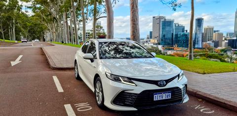 Toyota CAMRY 2024