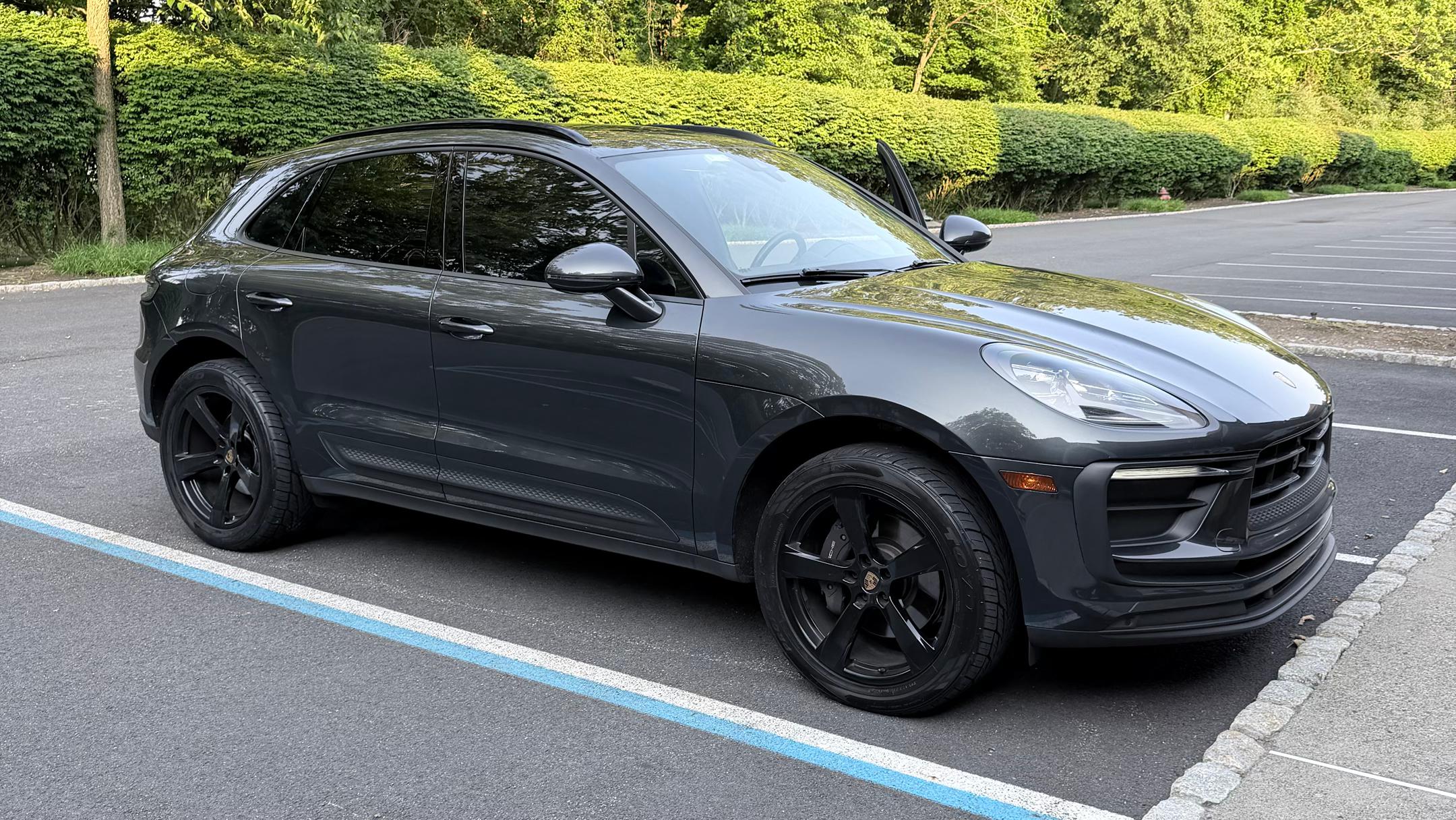 Porsche Macan 2023 in Hamburg, NJ