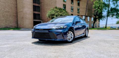 Toyota Camry Hybrid 2025