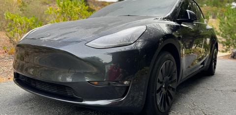Tesla Model Y 2024