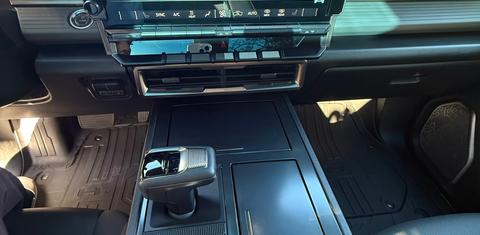 GMC HUMMER EV 2024