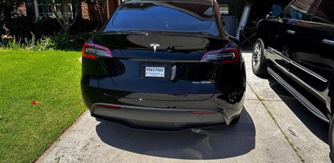 Tesla Model Y 2024