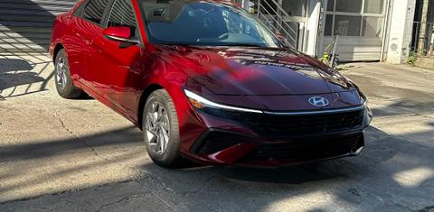 Hyundai Elantra 2024