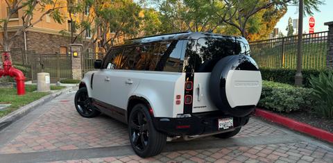 Land Rover Defender 2026