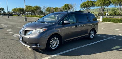 Toyota Sienna 2015