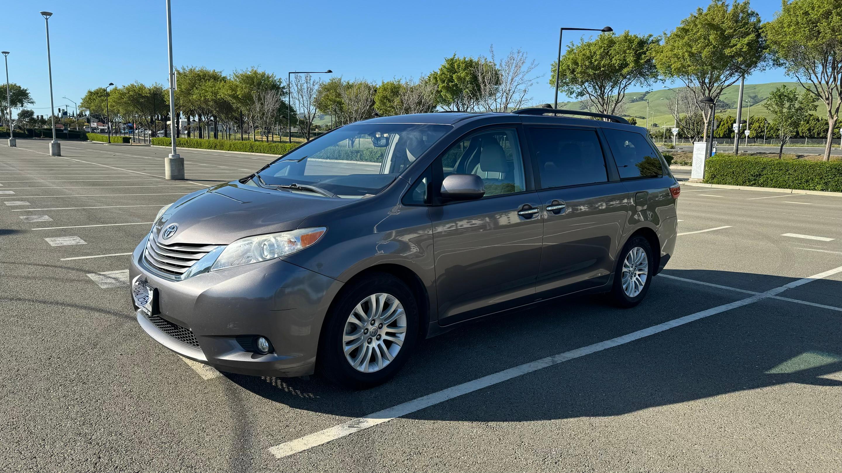 Toyota Sienna 2015 in South San Francisco, CA