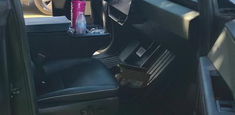 Tesla Cybertruck 2024