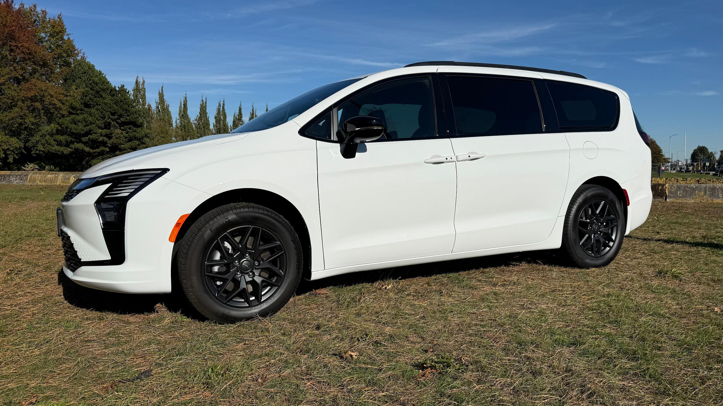 Chrysler Pacifica 2026 in Richmond, BC