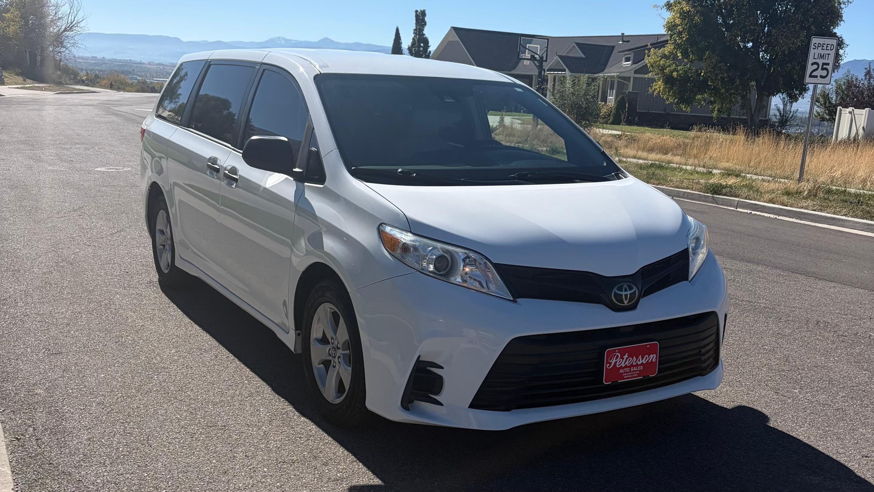 Toyota Sienna 2018 in Logan, UT