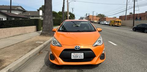 Toyota Prius c 2016