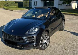 Porsche Macan car