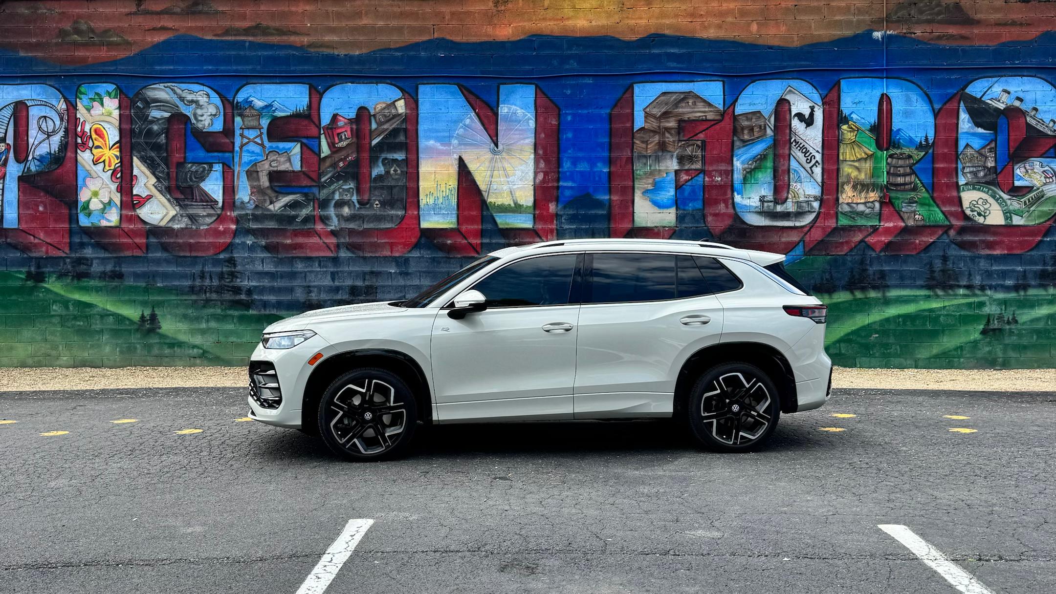 Volkswagen Tiguan 2025 in Sevierville, TN
