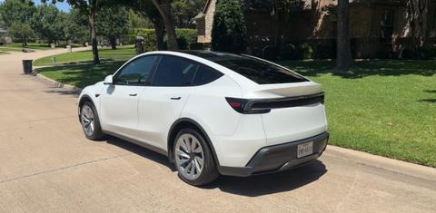 Tesla Model Y 2026