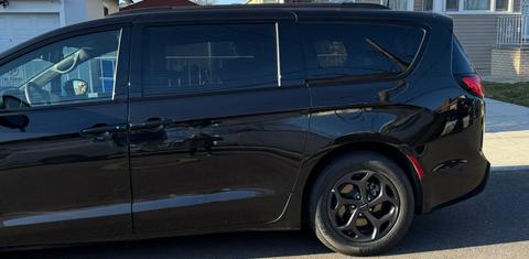 Chrysler Pacifica 2024
