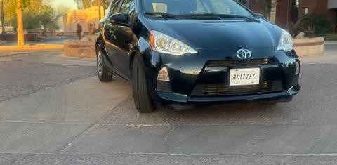 Toyota Prius c 2013
