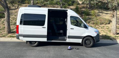 Mercedes-Benz Sprinter 2024