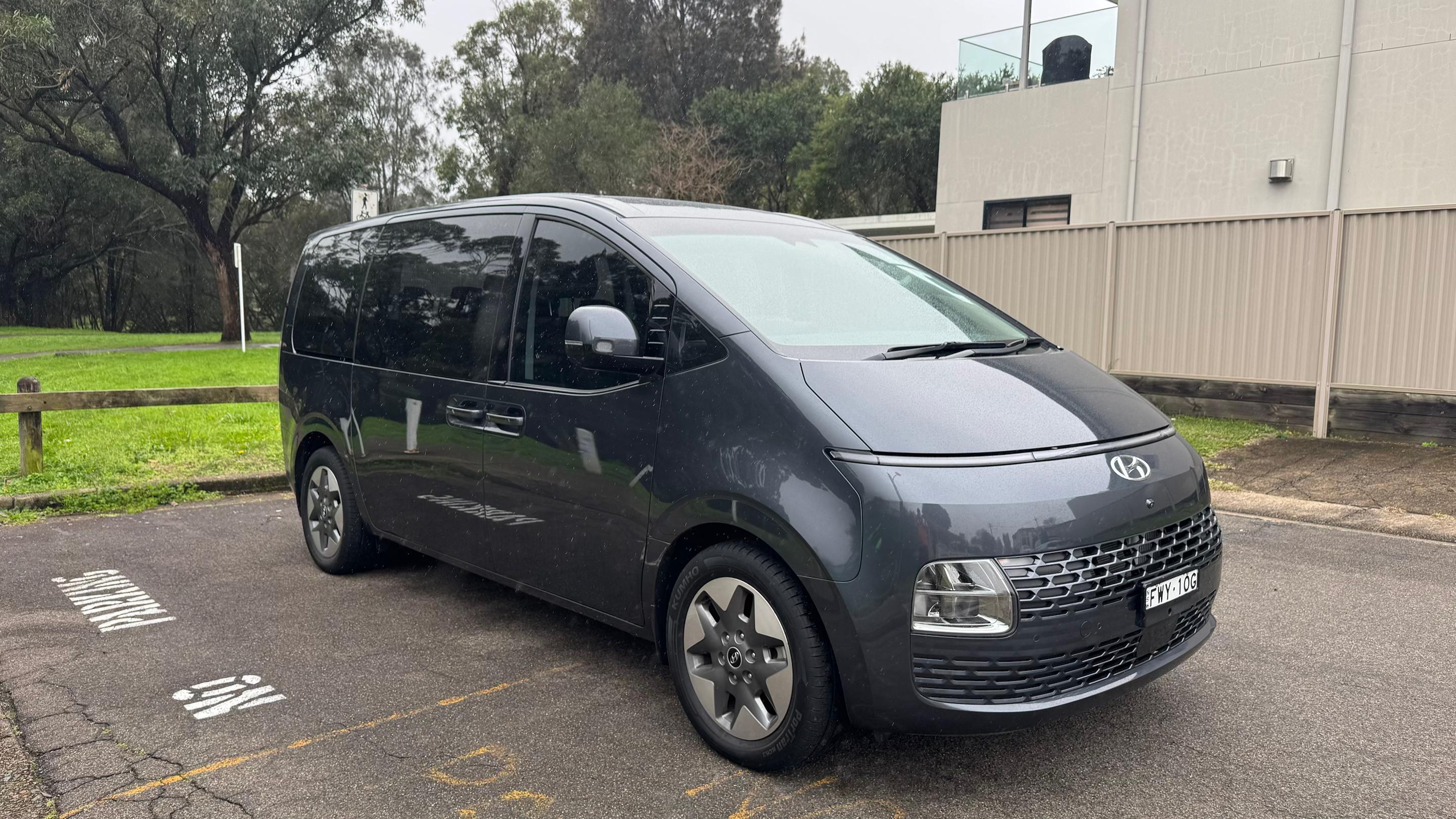 Hyundai STARIA 2024 in Tempe