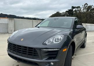 Porsche Macan car