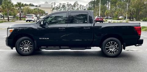Nissan Titan 2024