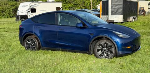 Tesla Model Y 2024