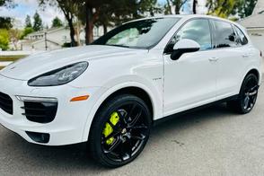 Porsche Cayenne car