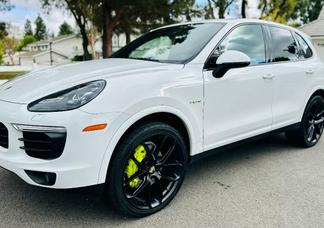 Porsche Cayenne car