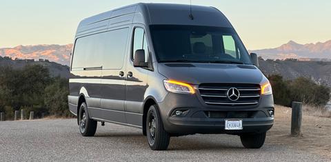 Mercedes-Benz Sprinter Crew 2024