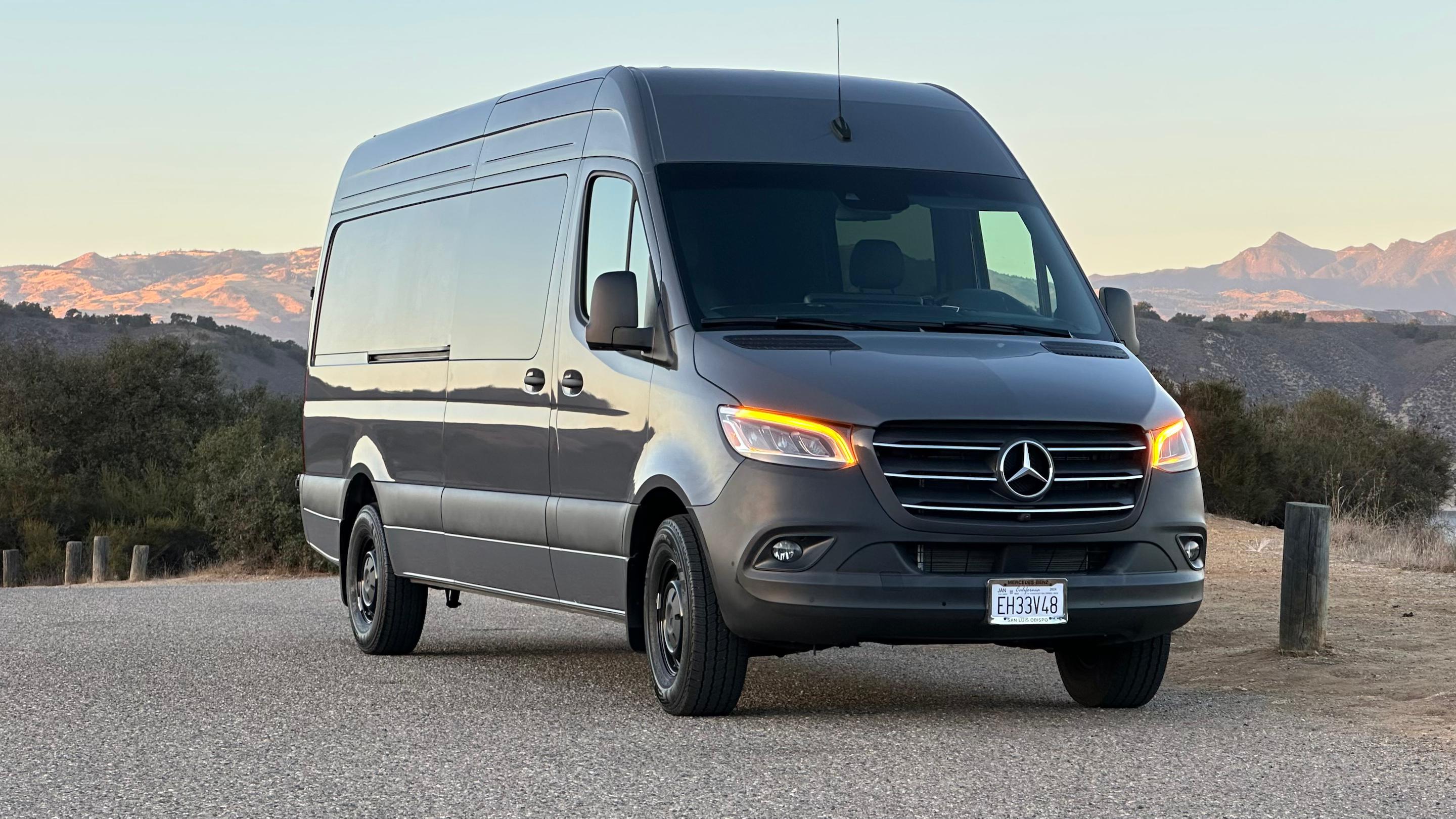 Mercedes-Benz Sprinter Crew 2024 in Brea, CA