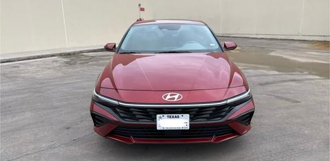 Hyundai Elantra 2024