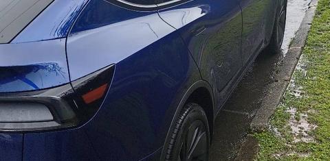 Tesla Model Y 2026