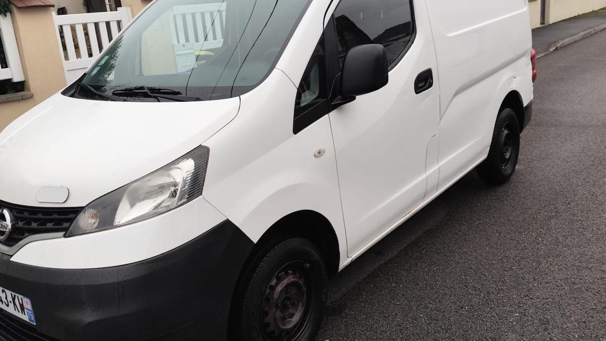Nissan NV200 2017 à Mandres-les-Roses
