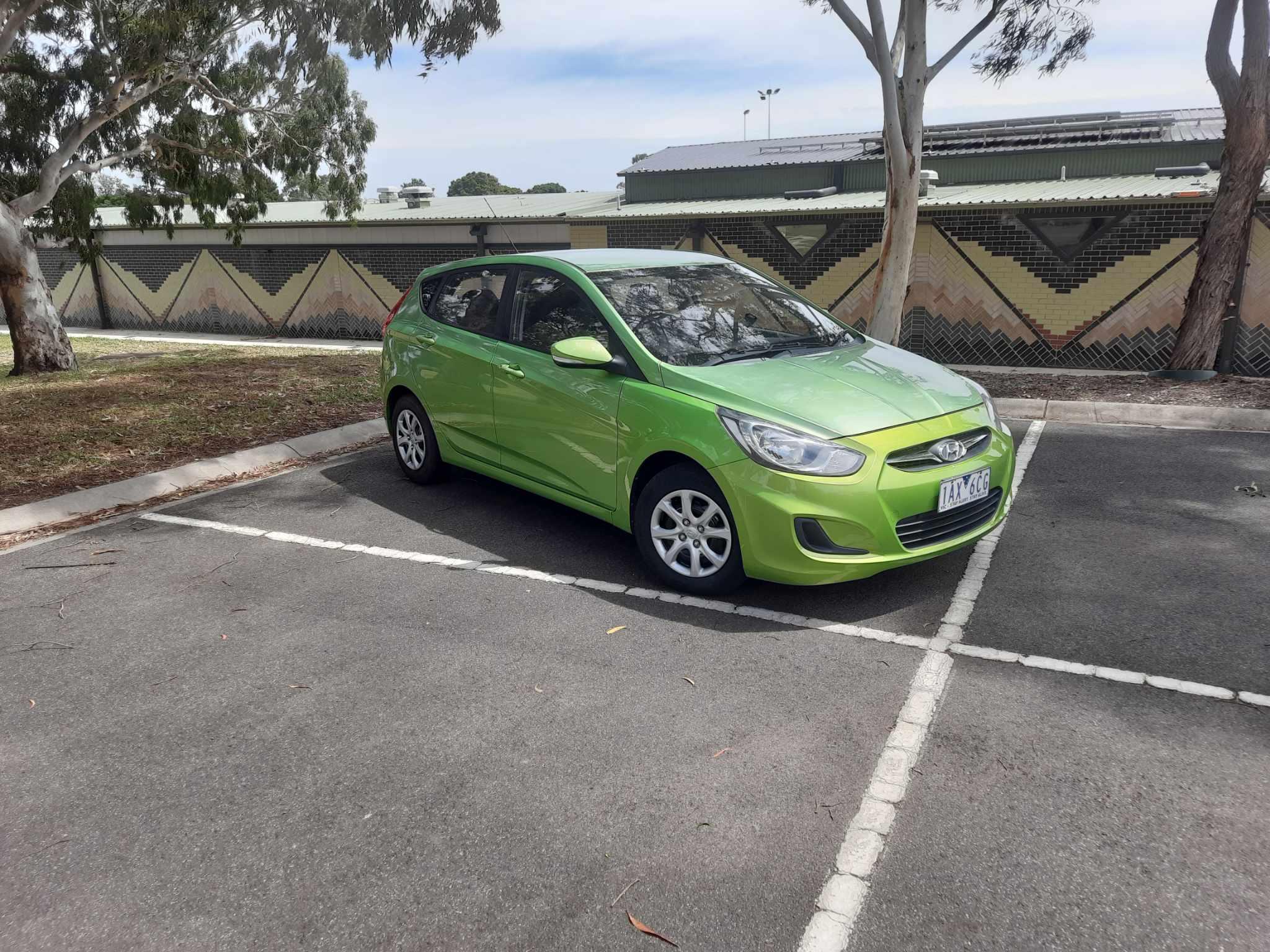 Hyundai ACCENT 2014 in 