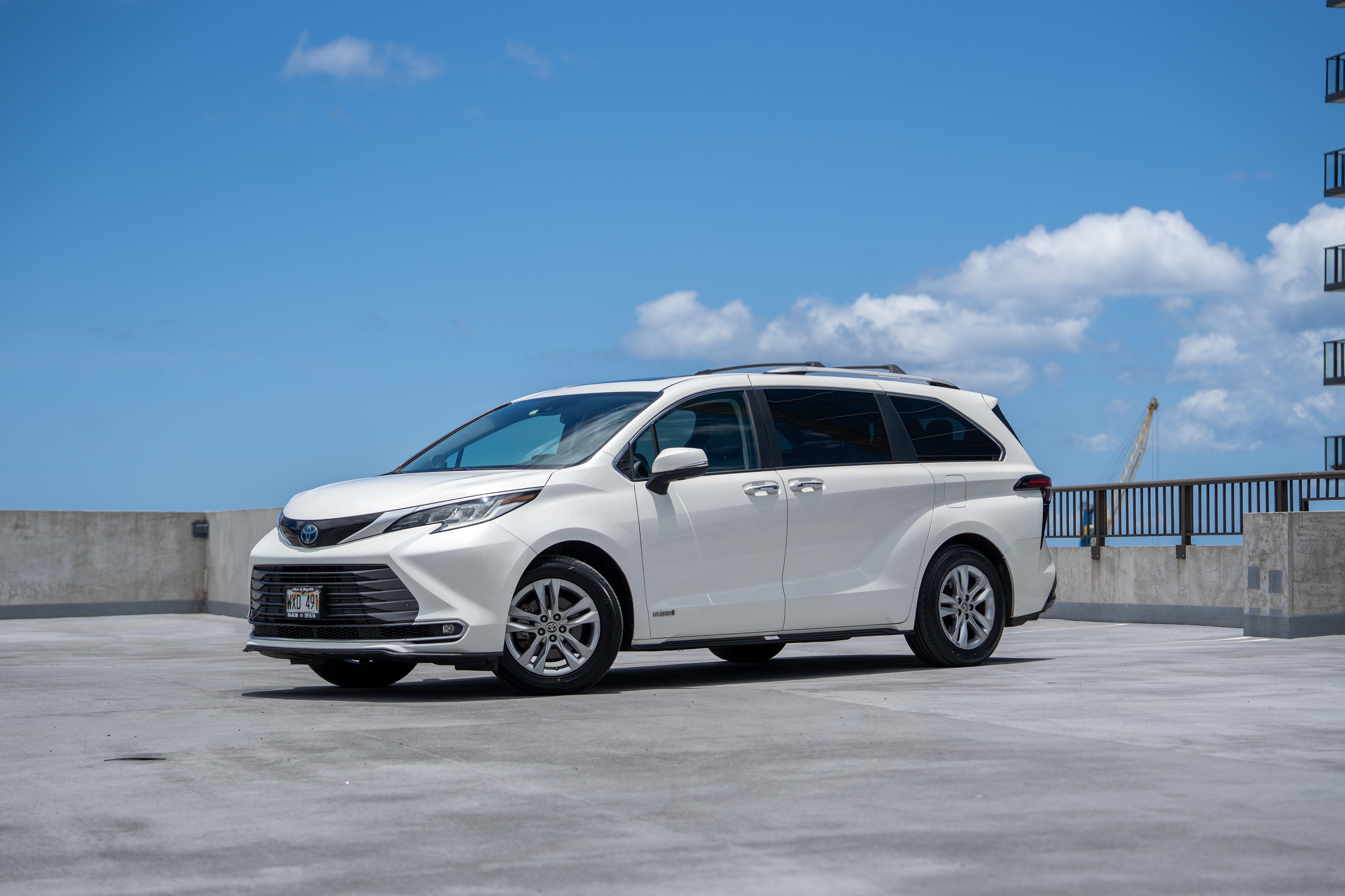 Toyota Sienna 2021 in Honolulu, HI