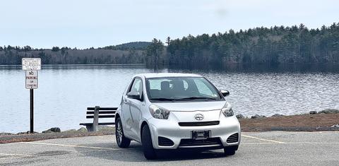 Scion iQ 2012