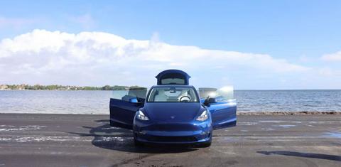 Tesla Model Y 2024