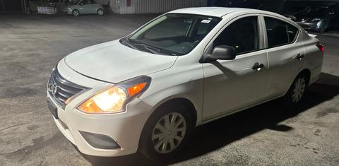 Nissan Versa 2015
