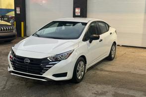 Nissan Versa car