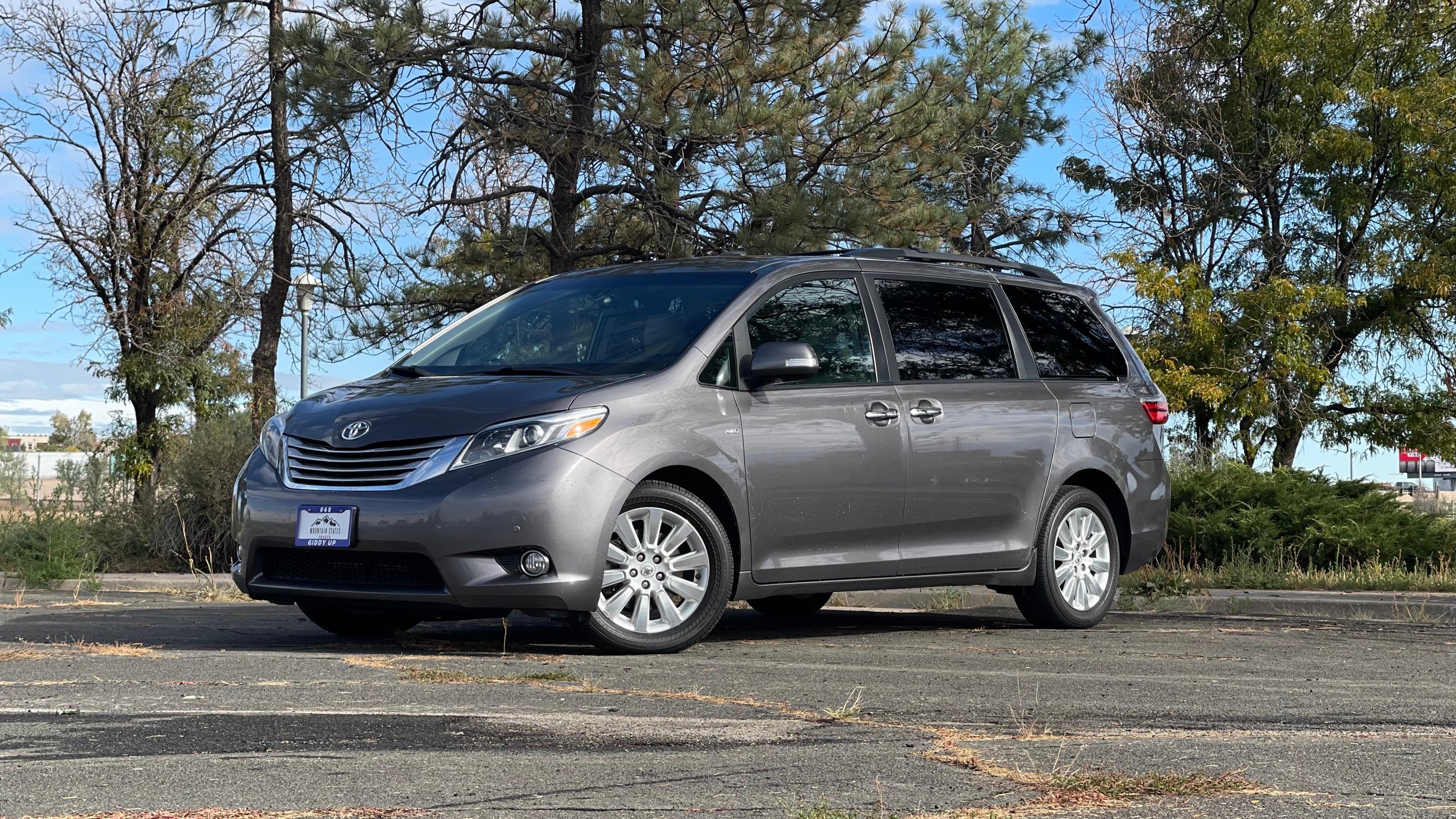 Toyota Sienna 2016 in Aurora, CO