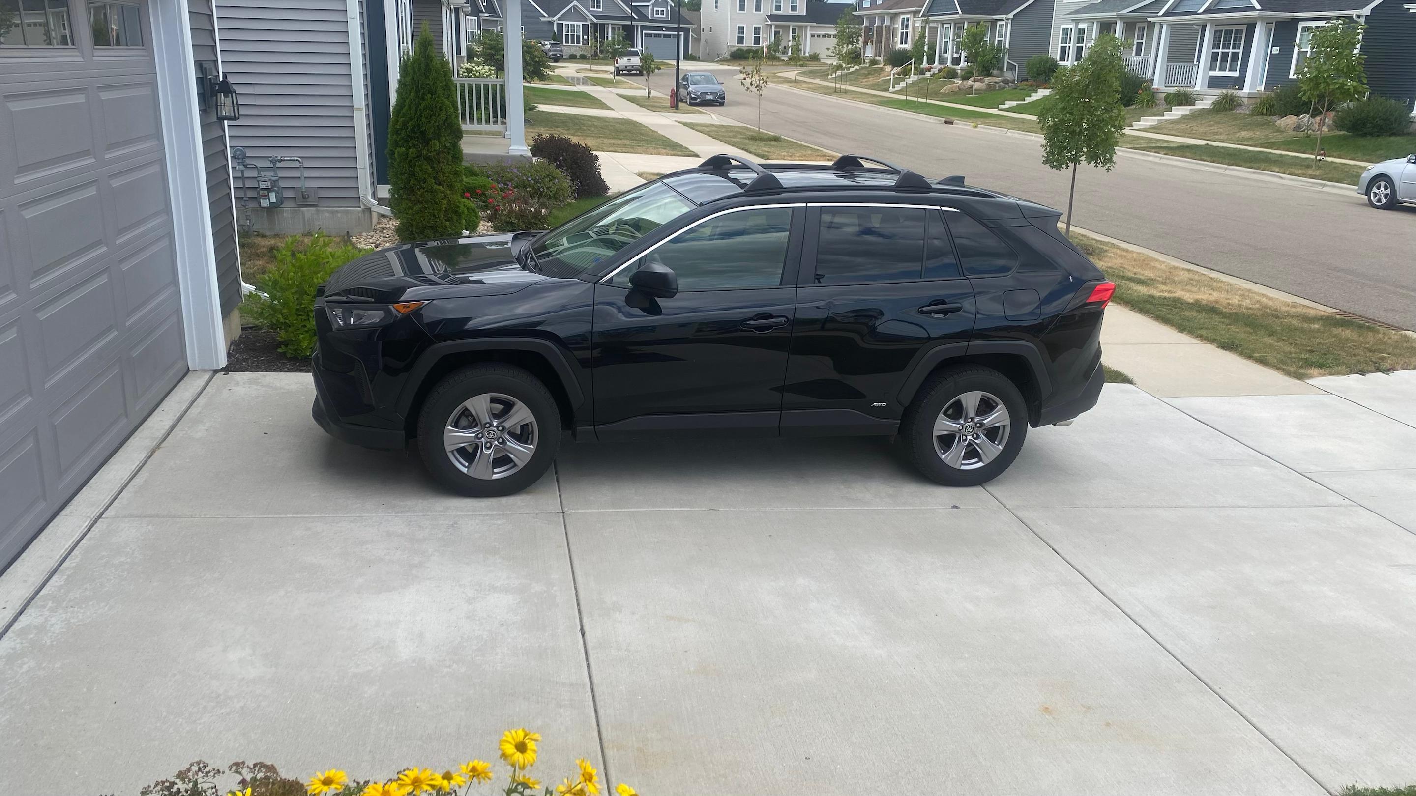 Toyota RAV4 Hybrid 2022 in Sun Prairie, WI