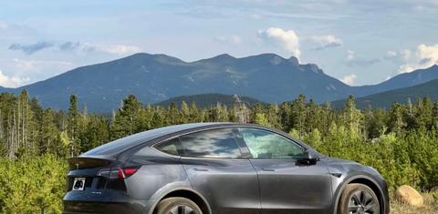 Tesla Model Y 2025