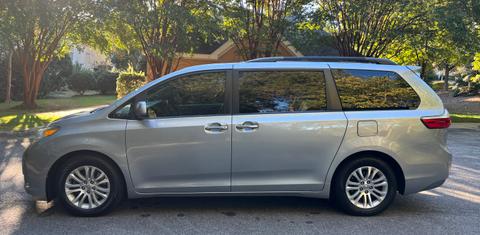 Toyota Sienna 2015
