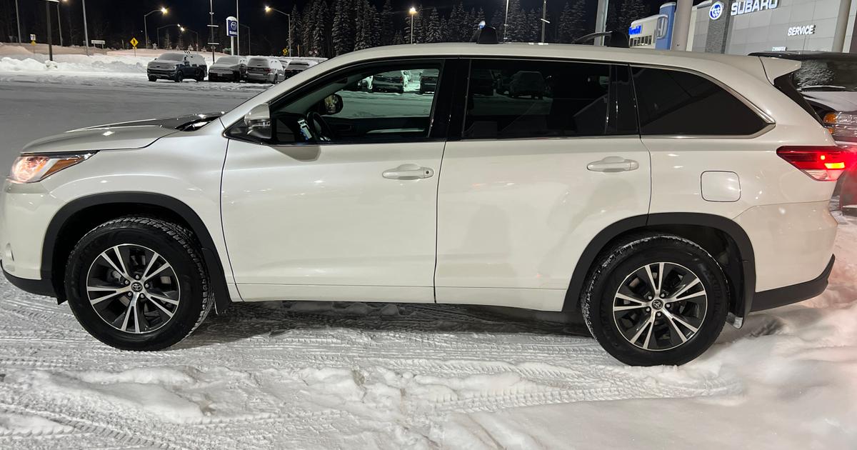 Toyota Highlander 2017 rental in Fairbanks, AK by Sola O. Turo