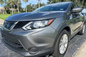 Nissan Rogue car