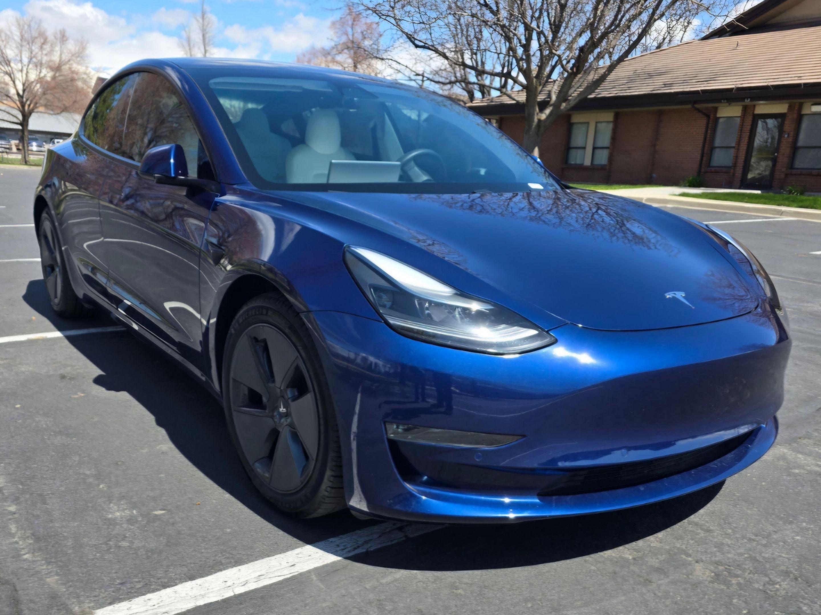 Tesla Model 3 2021 in Germantown, TN