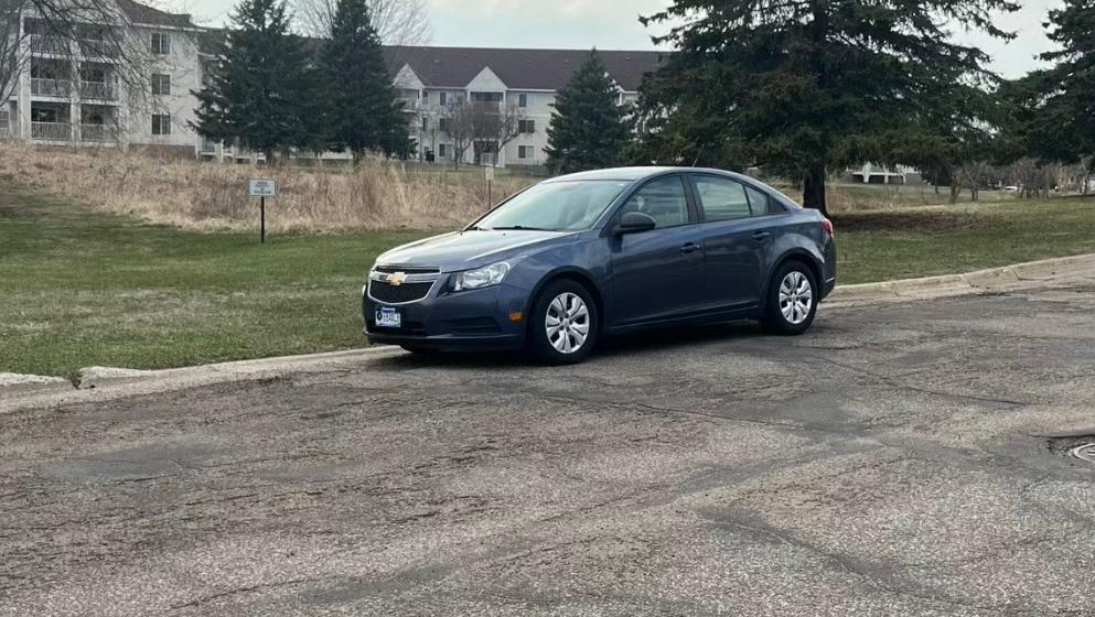 Chevrolet Cruze 2014 in Inver Grove Heights, MN
