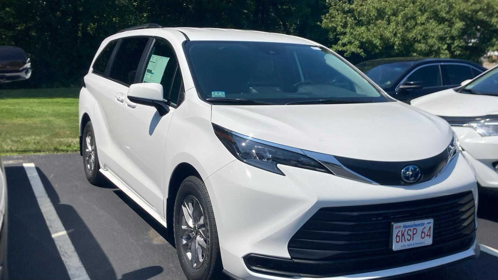 Toyota Sienna 2025 in Brookline, MA