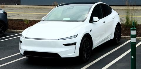 Tesla Model Y 2026