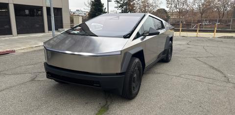 Tesla Cybertruck 2025