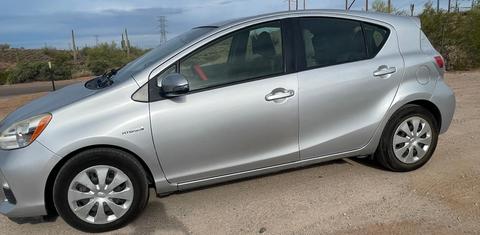 Toyota Prius c 2014